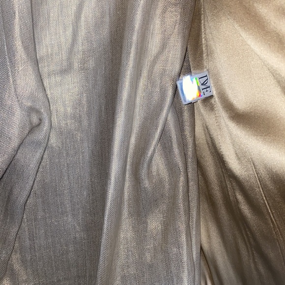 Diane Von Furstenberg Shorts set - Picture 3 of 11